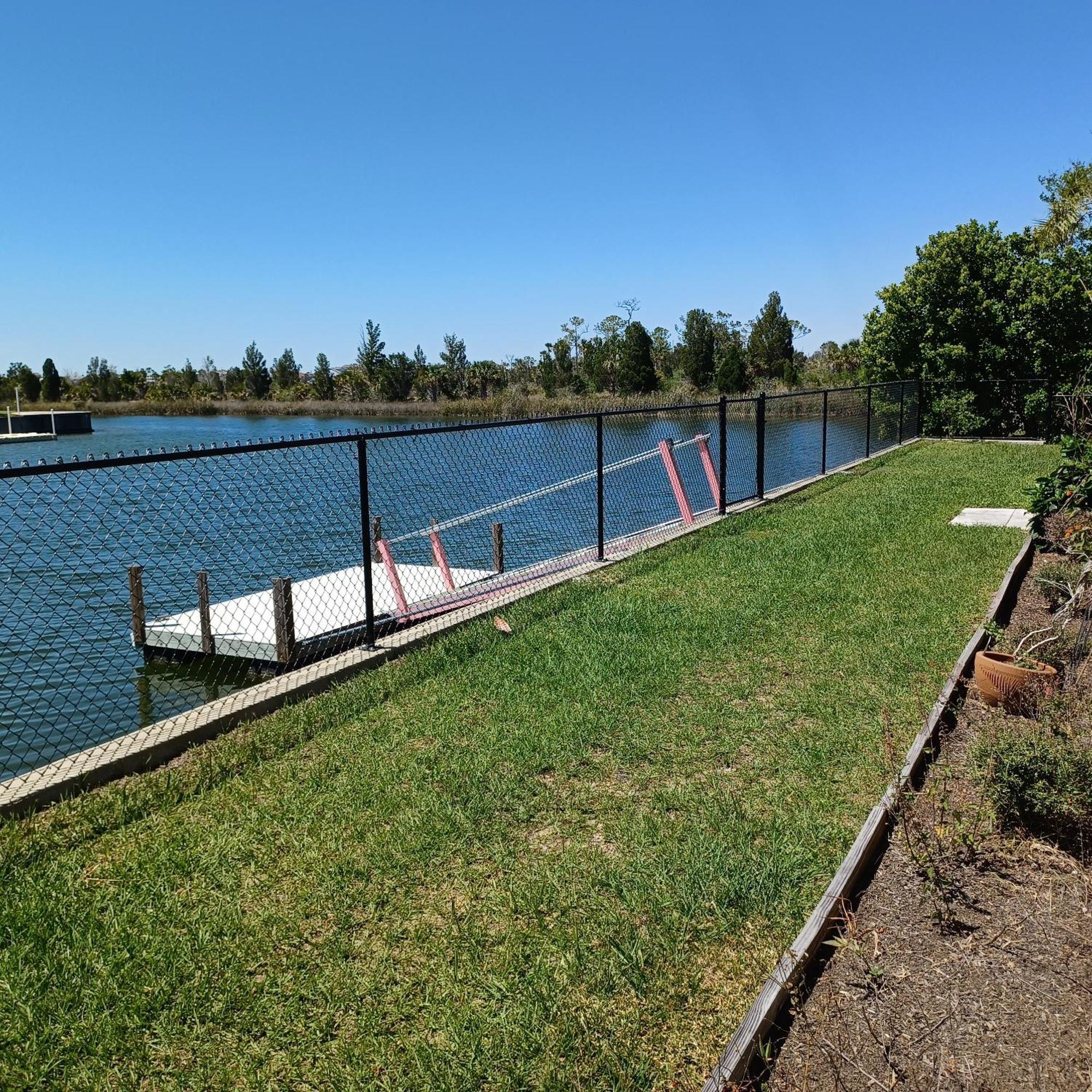 Newly Remodeled Gulf Canal Home With Floating Dock And Kayaks Hernando Beach 外观 照片